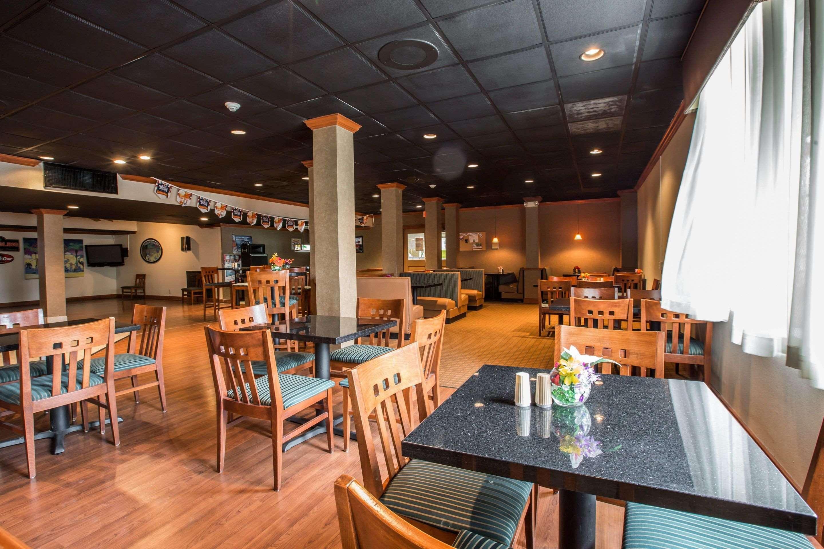 Quality Inn & Suites Hanes Mall Winston-Salem Buitenkant foto